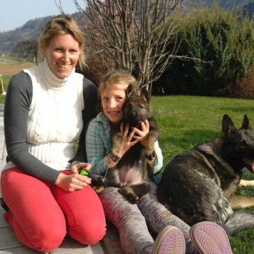 Hallo Nina wünsche euch von Herzen viel Glück und Gesundheid mit eurer Maxine von der Siegerstrasse